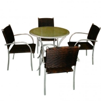 Комплект маса със столове за градина